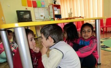 ПОВЕДЕНИЕ ПРИ ЗЕМЕТРЕСЕНИЕ ТРЕНИРАХА МАЛЧУГАНИТЕ ОТ ДЕТСКА ГРАДИНА „ПРИКАЗЕН СВЯТ”