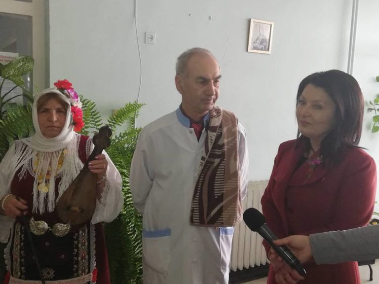 Кметът на община Каварна Нина Ставрева поздрави всички специалисти – лекари, акушери и медицински работници по случай Бабинден