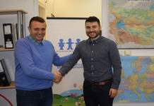 ЖЕЛЯЗ АНДРЕЕВ ДАРИ СЪБРАНИТЕ СРЕДСТВА ЗА АМЕРИКАНСКИ АДВОКАТ НА ДЕЦАТА