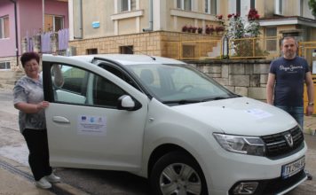 Община Kаварна закупи нов автомобил по Проект „Патронажна грижа за възрастни и лица с увреждания в общините Балчик, Каварна и Шабла