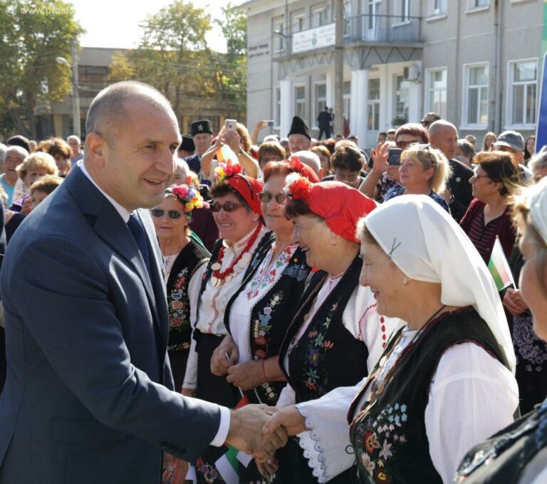 Румен Радев: Да изчистим истината за записи и шкафчета