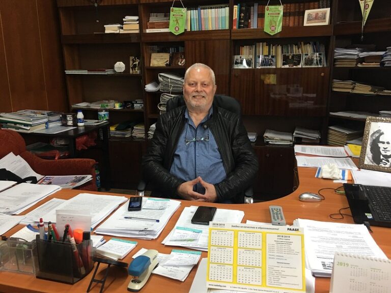 В ОУ „НИКОЛА ЙОНКОВ ВАПЦАРОВ“ ЗАПОЧВАТ НОВАТА УЧЕБНА ГОДИНА НЕОБИЧАЙНО, ПРИ СТРОГИ МЕРКИ ЗА БЕЗОПАСНОСТ, НО И С И С НАДЕЖДА – ВЪПРЕКИ ВИРУСА ТЯ ДА Е ПОЛЗОТВОРНА