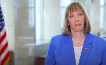 Новият посланик на САЩ в Русия Лин Трейси пристигна в Москва