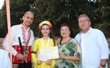 В ТЕРВЕЛ СЕ ПРОВЕДЕ КОНКУРСЪТ „С ПЕСНИТЕ НА КАЛИНКА ВЪЛЧЕВА“’