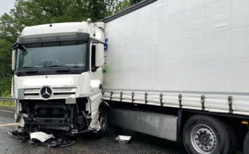 Катастрофа между бус и тир отне живота на четирима