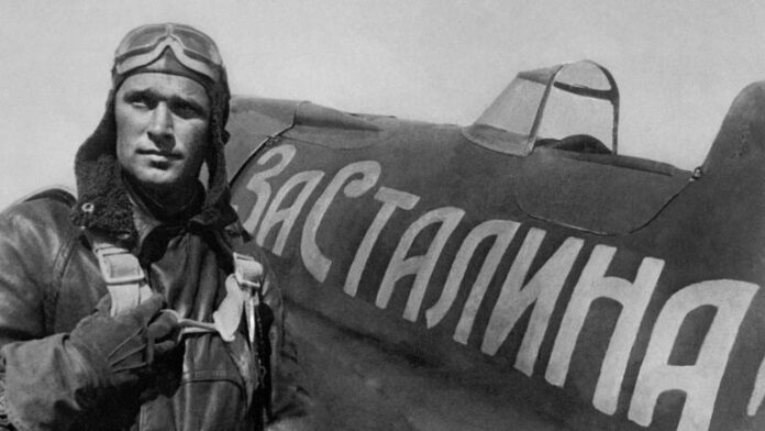 Летчик Б.Ф. Сафонов