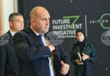 България трябва да има много по-активна политика от страна на министерствата за привличане на инвестиции, заяви Румен Радев в Рияд