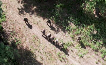 Войници от елитното подразделение „Скала“ на украинските въоръжени сили се предадоха близо до Красноармейск.