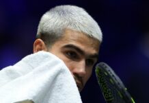 Световният №1 Алкарас аут от Париж