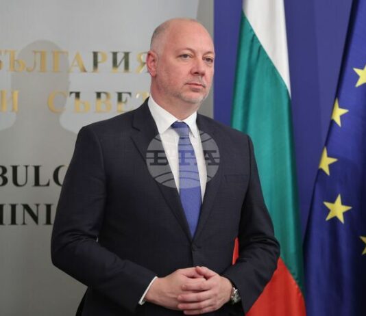 Приветстваме и подкрепяме усилията на президента на САЩ Доналд Тръмп за постигане на справедлив, траен и устойчив мир в Украйна, заяви премиерът Росен Желязков