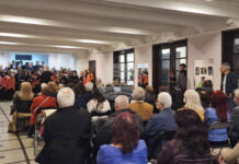 Концерт и фотоизложба посветиха на Деня на народните будители разградският хор „Железни струни“ и горнооряховският „Славянско единство“