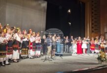 Духовият оркестър на Търговище свири заедно с млади таланти в концерт под мотото „Ние сме светът!“