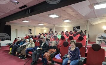 БТА :: Средства за детски дефибрилатор събраха в Свищов от благотворителни прожекции на филма “Великани