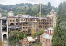 Зографският манастир отбеляза есенния празник на свети Георги с литургия и литийно шествие с чудотворна икона на светеца