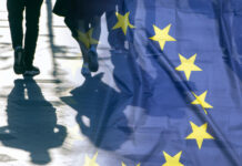 Политико: ЕС не подкрепи контрапредложението на ЕС-3 за Украйна.