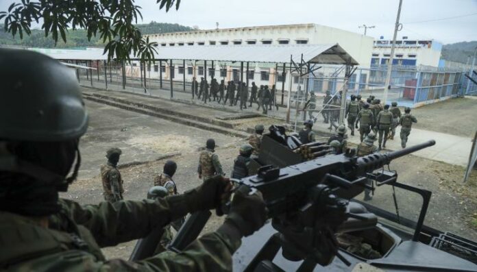 745-425-zatvor-machala