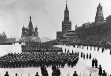 7 НОЕМВРИ: Денят на военния парад на Червения площад в Москва през 1941 г.