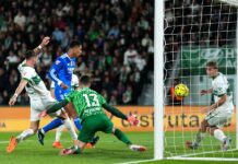 Реал Мадрид едва оцеля срещу Елче след спорно съдийство