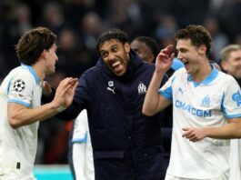 Марсилия надви драматично в голово шоу Унион Сен Жилоа