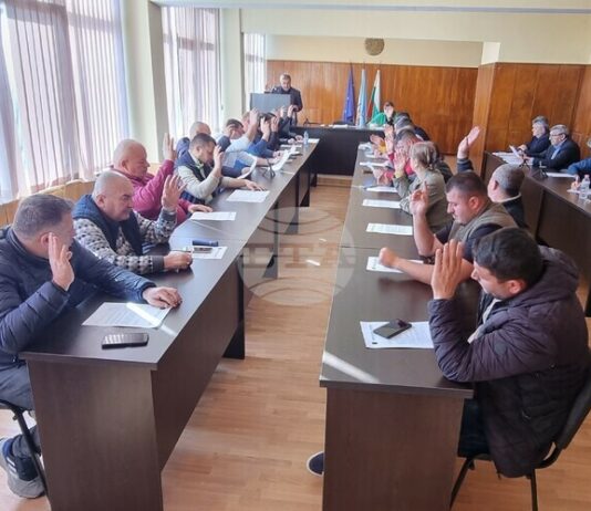 Общинският съвет в Каолиново отпусна допълнително възнаграждение на кмета на общината, кметовете на кметства и кметски наместници