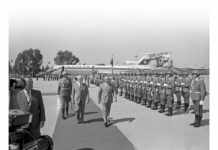 Бегълци пилоти, пробит корпус. Аварийни кризи и с Живков