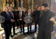 Игуменът архимандрит Гавриил разказа пред българската делегация за трите чудотворни икони на свети Георги в Зографския манастир на Света гора