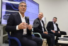 Романът „Седем дни в Парория“ на проф. Даниел Вълчев е книга, която се чете с истинско удоволствие, каза журналистът Бойко Василев