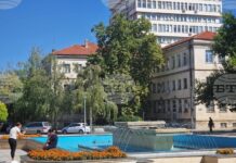 Никога не е късно търсещите работа да предприемат стъпки за придобиване на нови знания и умения, каза директорът на Бюрото по труда в Разград