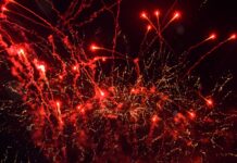 Каварна запали светлините на коледната елха