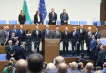 Очаква се оставката на кабинета „Желязков“ да бъде гласувана днес от Народното събрание