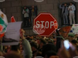 Движението на автомобили в района на „Триъгълника на властта“ все още е блокирано, въпреки обявения край на протеста