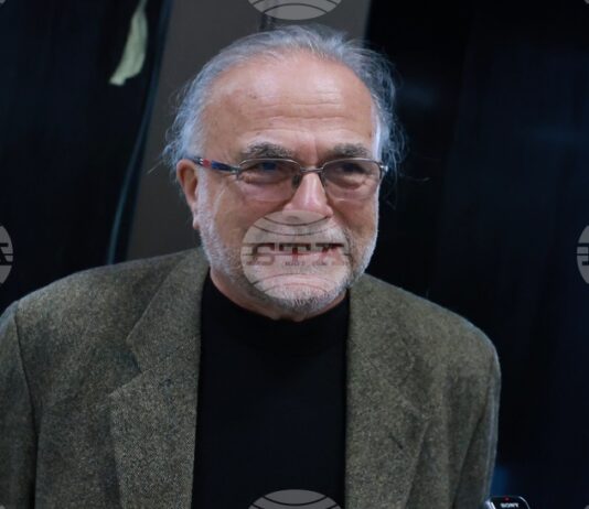 Щастлив съм, че в информационната епоха все още има читатели на отпечатани книги, каза Владимир Левчев на среща с автограф в НДК