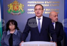 Проектът на бюджета за държавното обществено осигуряване беше приет единодушно, което показа, че е социален, каза министър Борислав Гуцанов