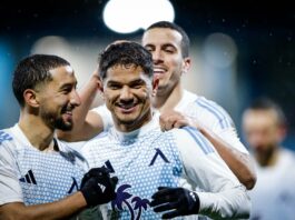 Левски тренира без Евертон Бала