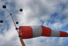 Скоростта на вятъра в Сливен е достигнала 100 км/ч, съобщиха от хидрометеорологичната станция в града