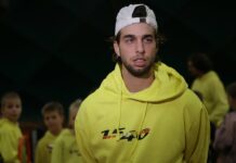 Адриан Андреев стартира с успех на турнира в Маракеш