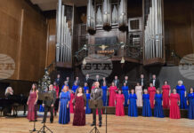 Хор „Добруджански звуци“ отбеляза Световния ден на хоровото изкуство с празничен концерт в зала „Добрич“