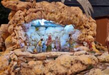 Тринайсетметров макет в Католическата църква в Русе представя 12 сцени от живота на Иисус Христос