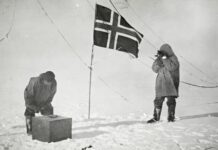 На 14 декември 1911 г. Руал Амундсен достигна Южния полюс, месец преди експедицията на Робърт Скот.