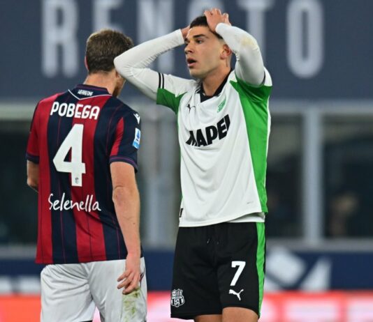 Вратарска грешка лиши Болоня от трите точки срещу Сасуоло