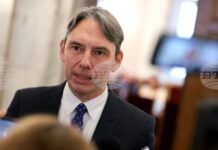 Този бюджет на НЗОК е по-лош от предишния, медицински сестри и лекари няма да получат никакво увеличение на заплатите, каза Васил Пандов от ПП-ДБ