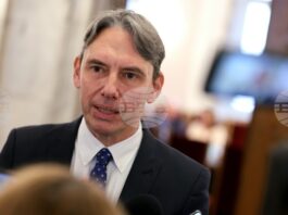 Този бюджет на НЗОК е по-лош от предишния, медицински сестри и лекари няма да получат никакво увеличение на заплатите, каза Васил Пандов от ПП-ДБ