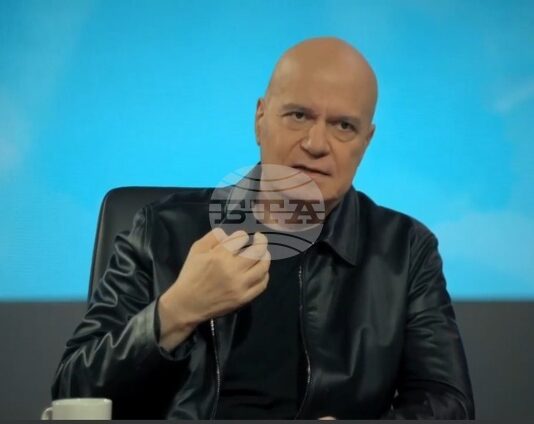 Бюджетът за 2026 г. беше твърде социален, направих компромис заради протестиращите, каза председателят на ИТН Слави Трифонов