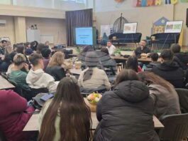 Служители на ГДБОП обучаваха ученици от Шумен за опасностите, които крие общуването в интернет и социалните мрежи