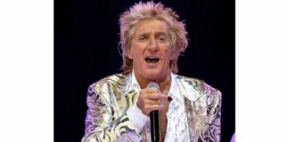 Род Стюарт дойде с две гардеробиерки