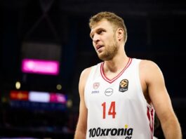 Александър Везенков и „Олимпиакос“ продължават със загубите в Евролигата