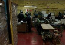 Българска следа в нелегална фабрика за цигари в Италия (Видео)