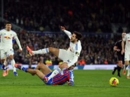 „Лийдс“ на Илия Груев удари „Кристъл Палас“ 4:1, българският №44 със заслуга за гол №4