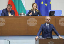 „Възраждане“ поиска информация за действията на правителството във връзка изоставения край Ахтопол танкер