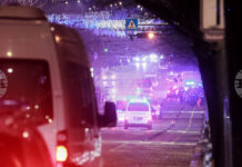 Движението на автомобили по бул. „Княз Александър Дондуков“ в района на Народното събрание е възстановено